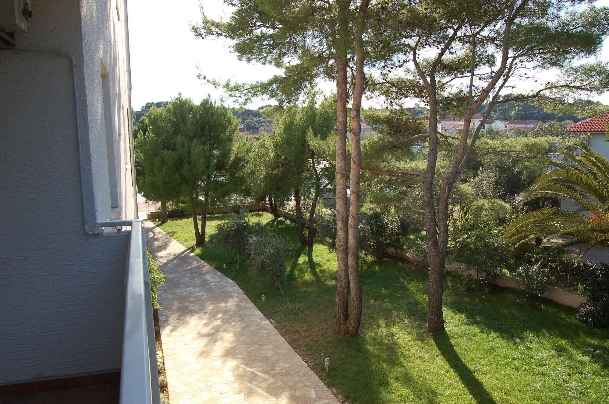 Verunić Gorgonia Apartments & Suites מראה חיצוני תמונה
